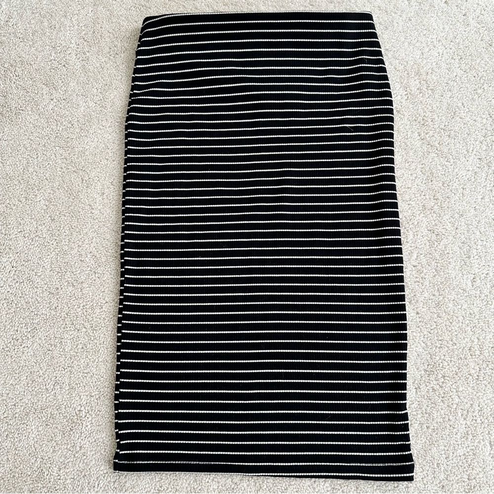 F21 Women’s Pencil skirt size M